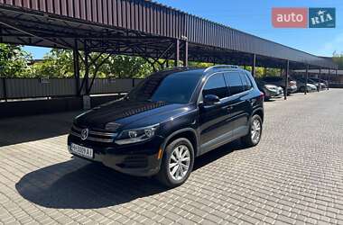 Внедорожник / Кроссовер Volkswagen Tiguan 2018 в Одессе