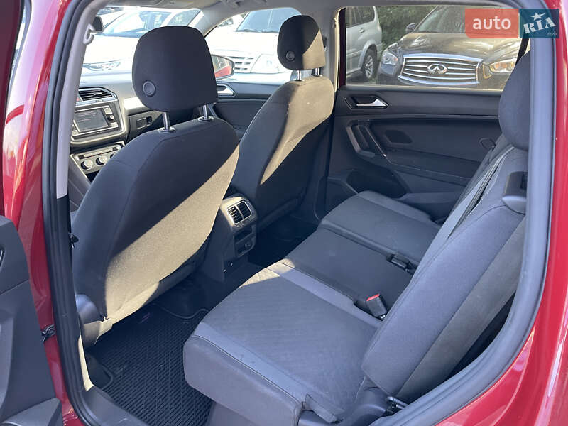 Внедорожник / Кроссовер Volkswagen Tiguan 2018 в Львове