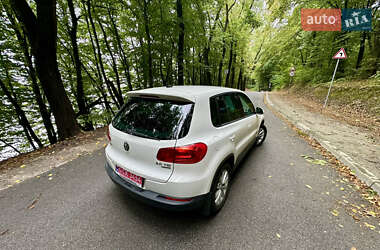 Внедорожник / Кроссовер Volkswagen Tiguan 2013 в 
