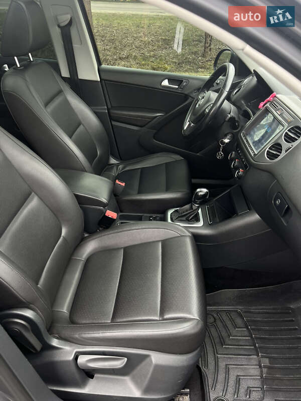 Внедорожник / Кроссовер Volkswagen Tiguan 2013 в Львове