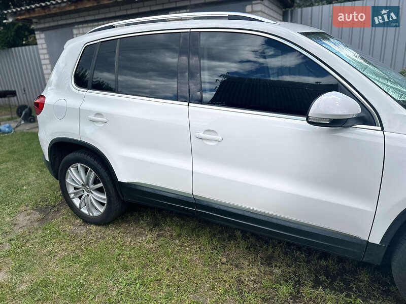 Позашляховик / Кросовер Volkswagen Tiguan 2012 в Києві