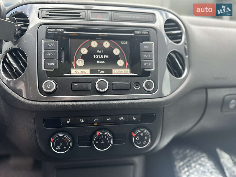 Позашляховик / Кросовер Volkswagen Tiguan 2012 в Києві