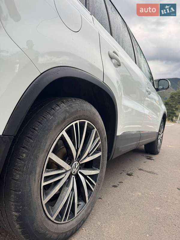 Внедорожник / Кроссовер Volkswagen Tiguan 2014 в Черновцах