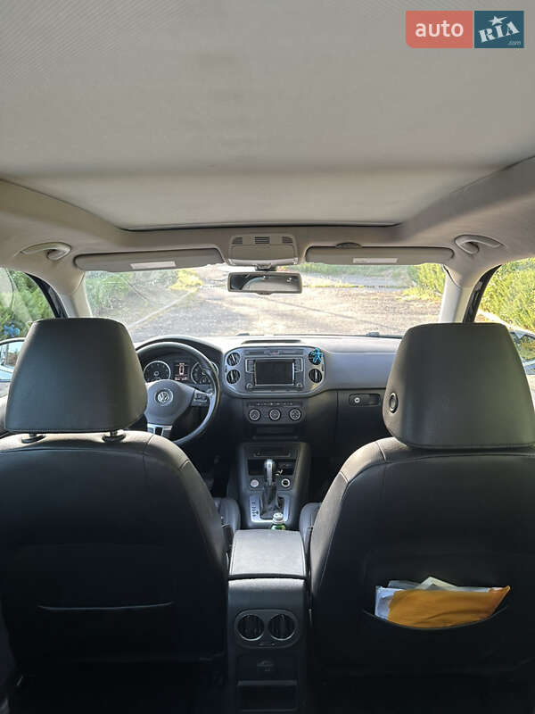 Внедорожник / Кроссовер Volkswagen Tiguan 2016 в Черновцах