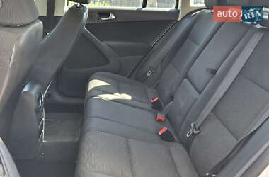 Внедорожник / Кроссовер Volkswagen Tiguan 2011 в 