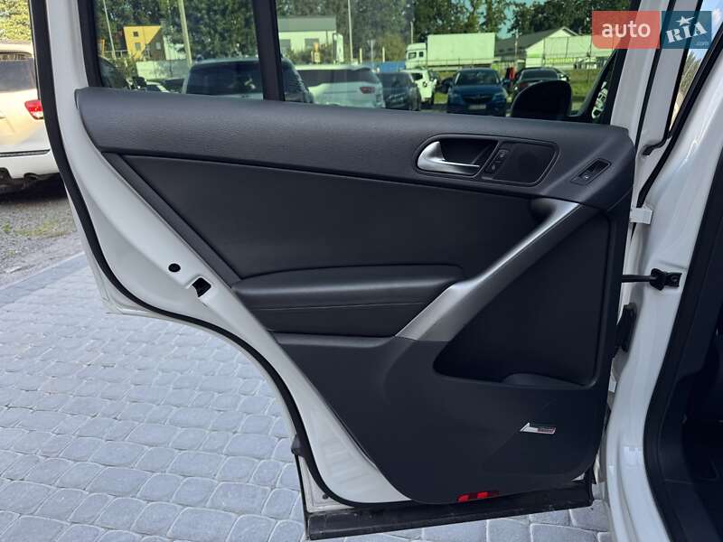 Внедорожник / Кроссовер Volkswagen Tiguan 2009 в Виннице