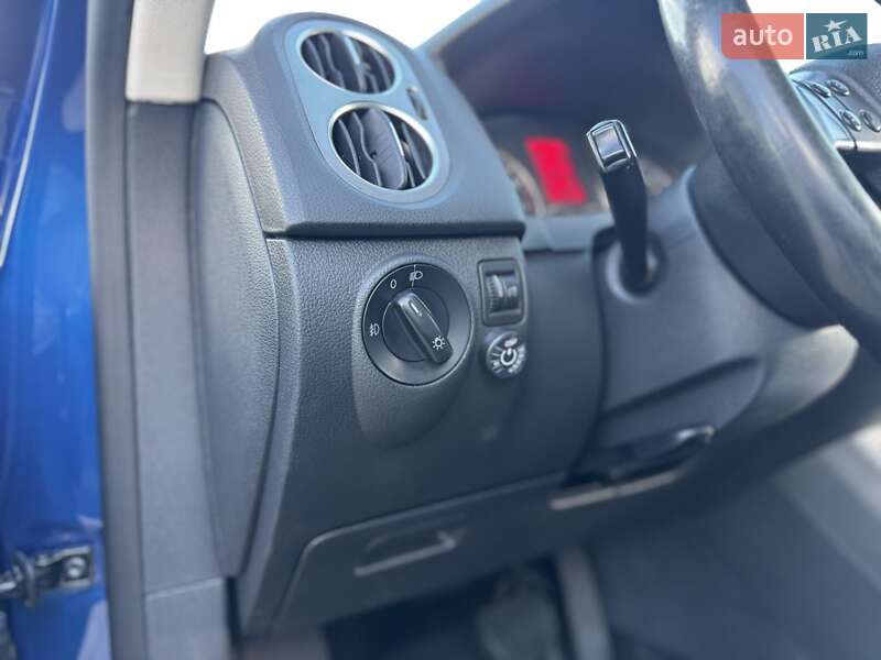 Внедорожник / Кроссовер Volkswagen Tiguan 2009 в Одессе фото 15 Внедорожник / Кроссовер Volkswagen Tiguan 2009 в Одессе