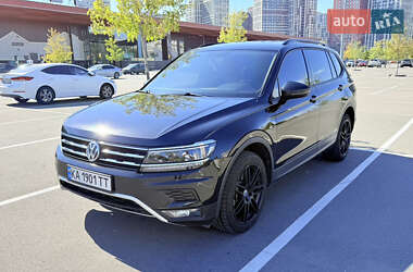 Позашляховик / Кросовер Volkswagen Tiguan 2017 в Києві