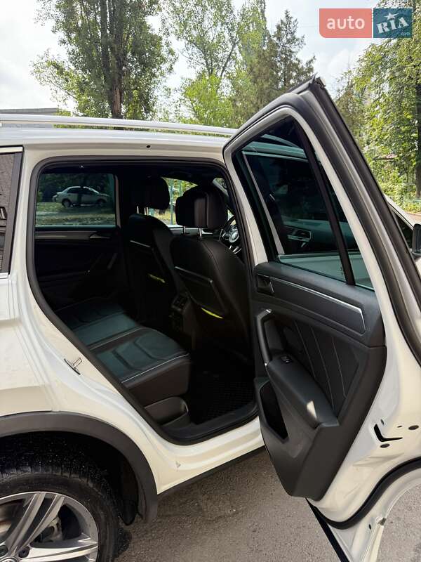 Внедорожник / Кроссовер Volkswagen Tiguan 2018 в Горишних Плавнях