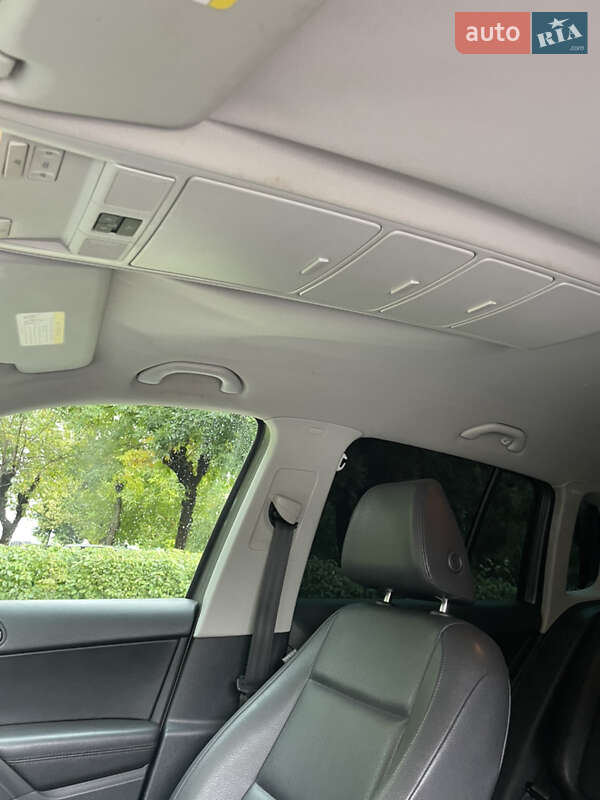 Внедорожник / Кроссовер Volkswagen Tiguan 2010 в Черновцах