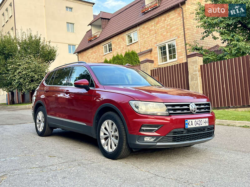 Позашляховик / Кросовер Volkswagen Tiguan 2017 в Києві