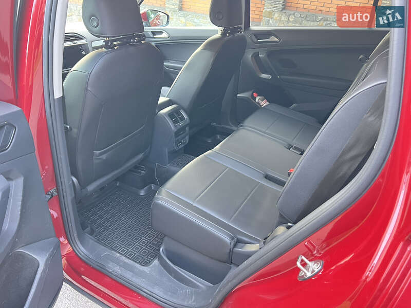 Позашляховик / Кросовер Volkswagen Tiguan 2017 в Києві