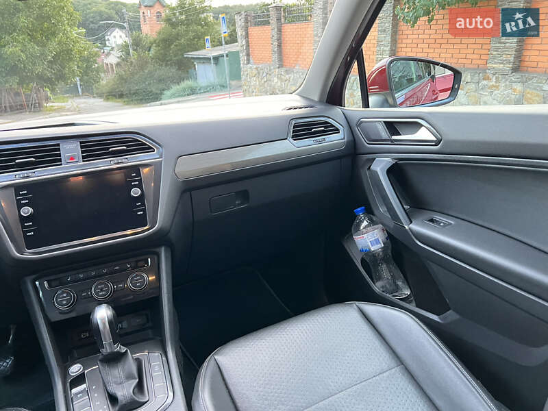 Позашляховик / Кросовер Volkswagen Tiguan 2017 в Києві