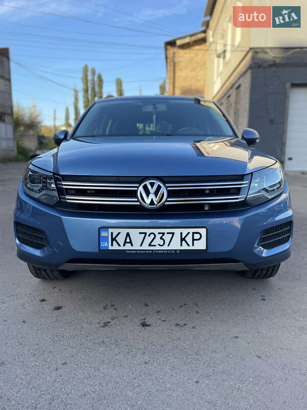 Внедорожник / Кроссовер Volkswagen Tiguan 2012 в Киеве