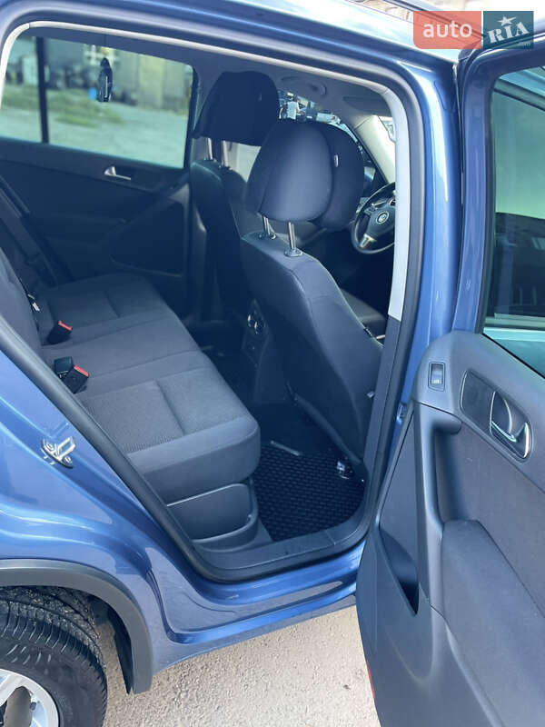 Внедорожник / Кроссовер Volkswagen Tiguan 2012 в Киеве