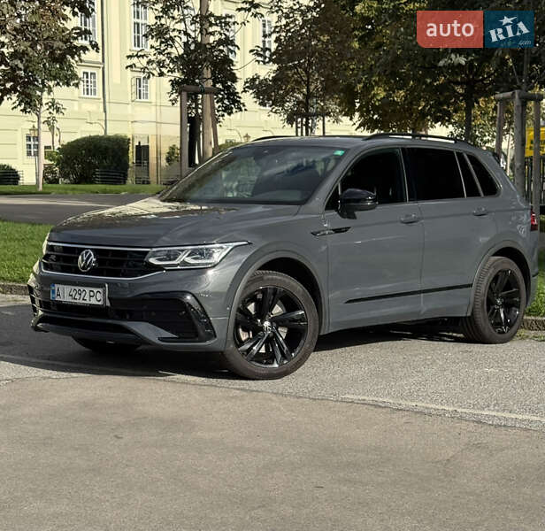 Внедорожник / Кроссовер Volkswagen Tiguan 2023 в Киеве