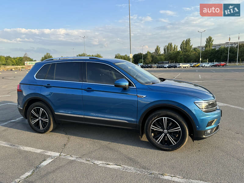 Внедорожник / Кроссовер Volkswagen Tiguan 2017 в Луцке