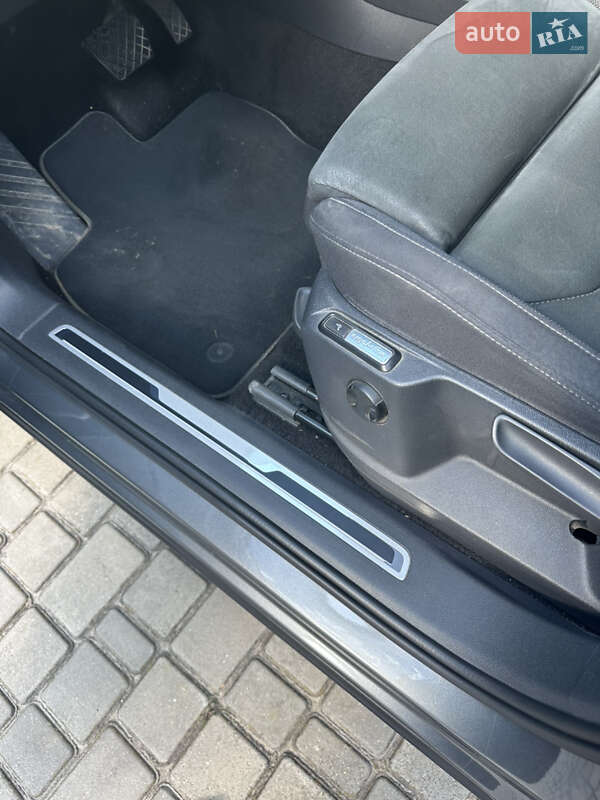 Внедорожник / Кроссовер Volkswagen Tiguan 2019 в Харькове