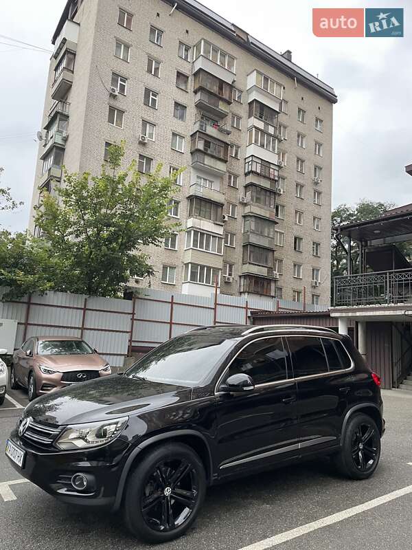 Внедорожник / Кроссовер Volkswagen Tiguan 2014 в Киеве