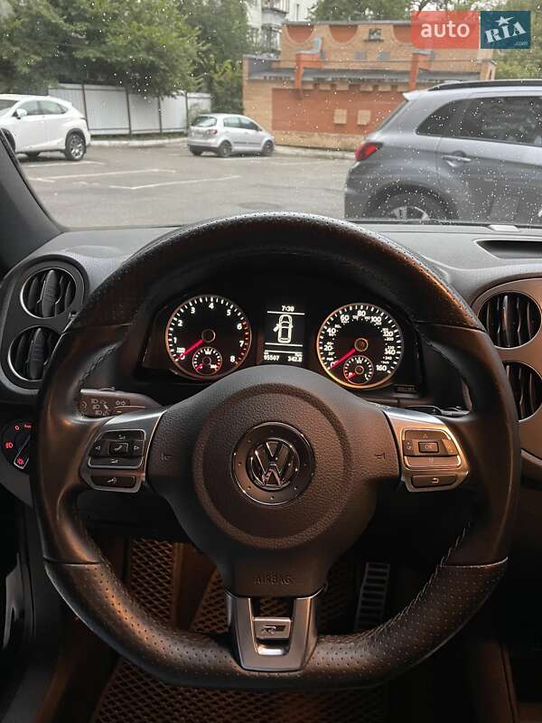 Внедорожник / Кроссовер Volkswagen Tiguan 2014 в Киеве