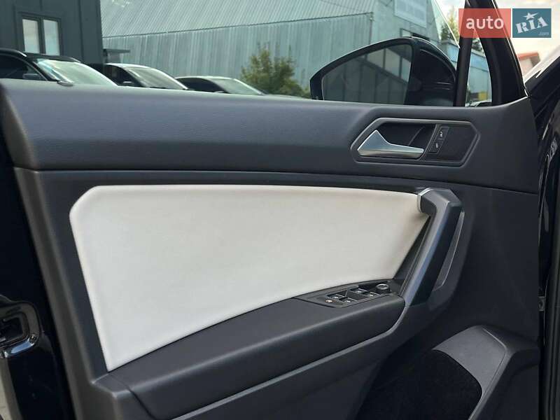 Внедорожник / Кроссовер Volkswagen Tiguan 2020 в Львове