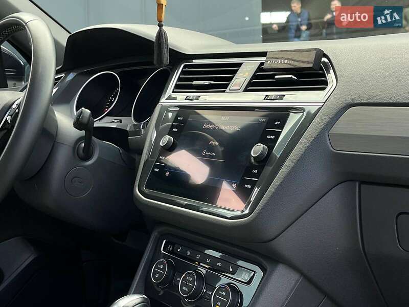 Внедорожник / Кроссовер Volkswagen Tiguan 2020 в Львове