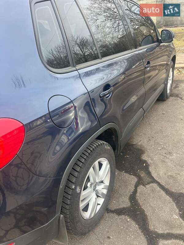Внедорожник / Кроссовер Volkswagen Tiguan 2012 в Днепре