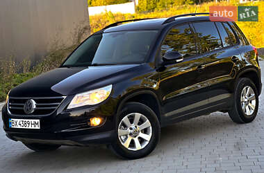 Внедорожник / Кроссовер Volkswagen Tiguan 2009 в Хмельницком