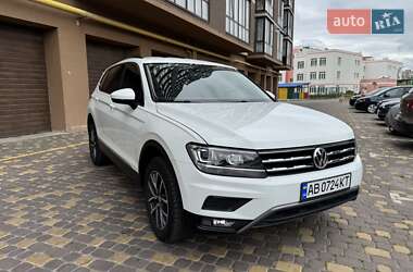 Внедорожник / Кроссовер Volkswagen Tiguan 2017 в Виннице
