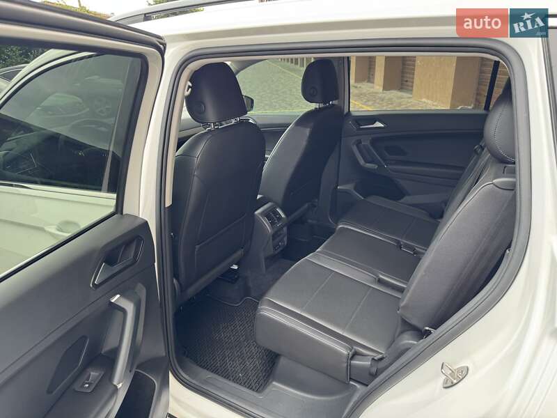 Внедорожник / Кроссовер Volkswagen Tiguan 2017 в Виннице фото 14 Внедорожник / Кроссовер Volkswagen Tiguan 2017 в Виннице
