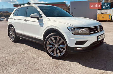Внедорожник / Кроссовер Volkswagen Tiguan 2018 в Сваляве