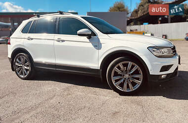 Позашляховик / Кросовер Volkswagen Tiguan 2018 в Сваляві