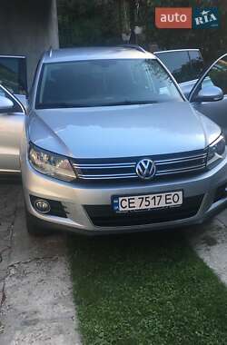 Внедорожник / Кроссовер Volkswagen Tiguan 2012 в Черновцах
