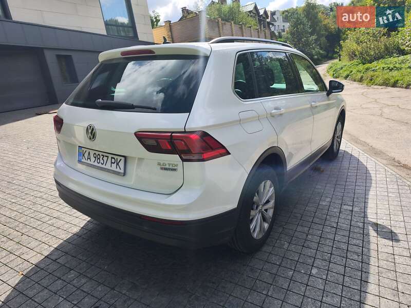 Внедорожник / Кроссовер Volkswagen Tiguan 2016 в Киеве