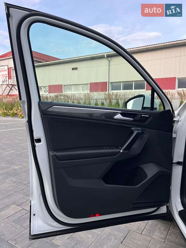 Позашляховик / Кросовер Volkswagen Tiguan 2016 в Луцьку