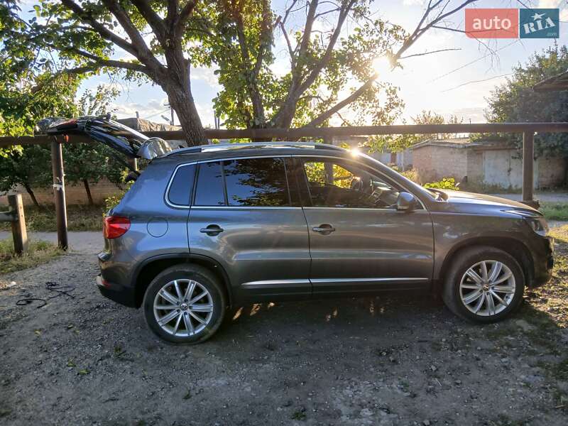 Внедорожник / Кроссовер Volkswagen Tiguan 2014 в Павлограде фото 100 Внедорожник / Кроссовер Volkswagen Tiguan 2014 в Павлограде