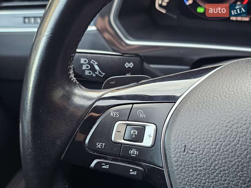 Внедорожник / Кроссовер Volkswagen Tiguan 2020 в Киеве