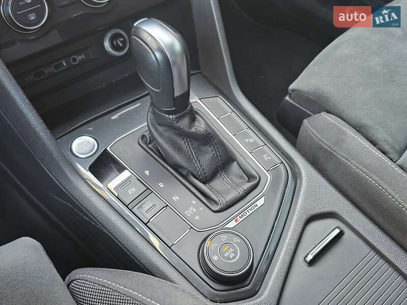 Внедорожник / Кроссовер Volkswagen Tiguan 2020 в Киеве