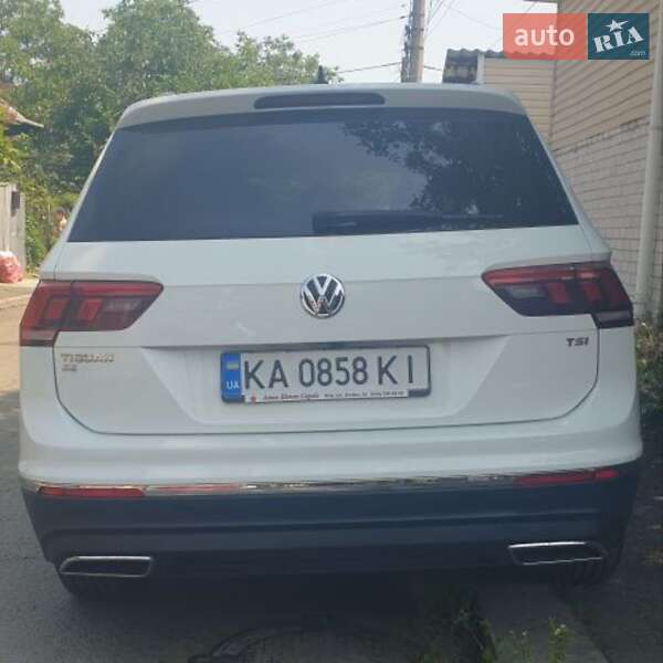 Внедорожник / Кроссовер Volkswagen Tiguan 2017 в Киеве