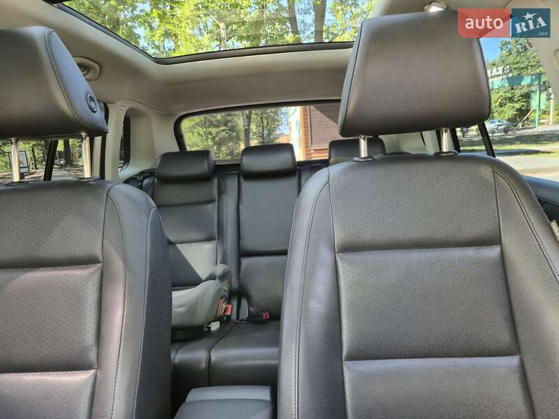 Внедорожник / Кроссовер Volkswagen Tiguan 2011 в Полтаве