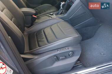 Внедорожник / Кроссовер Volkswagen Tiguan 2021 в 