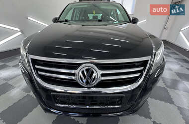 Внедорожник / Кроссовер Volkswagen Tiguan 2011 в 