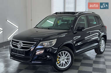 Внедорожник / Кроссовер Volkswagen Tiguan 2011 в 