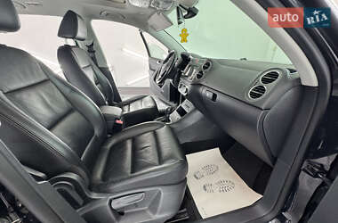 Внедорожник / Кроссовер Volkswagen Tiguan 2011 в 
