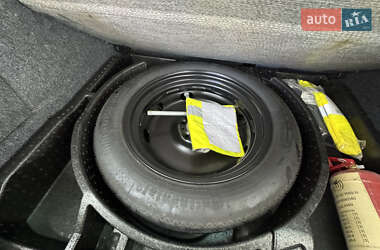 Внедорожник / Кроссовер Volkswagen Tiguan 2011 в 