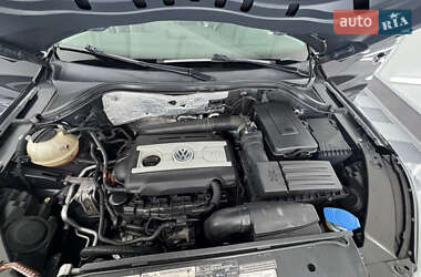 Внедорожник / Кроссовер Volkswagen Tiguan 2011 в 