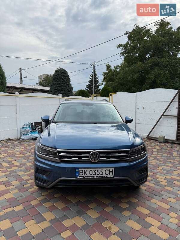 Внедорожник / Кроссовер Volkswagen Tiguan 2019 в Харькове фото 4 Внедорожник / Кроссовер Volkswagen Tiguan 2019 в Харькове