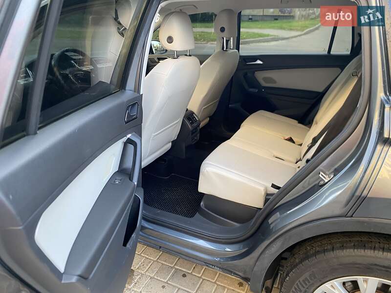 Внедорожник / Кроссовер Volkswagen Tiguan 2018 в Луцке