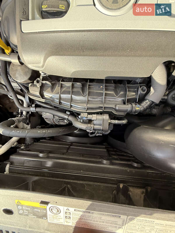 Внедорожник / Кроссовер Volkswagen Tiguan 2015 в Стрые