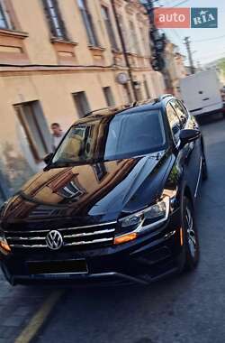 Позашляховик / Кросовер Volkswagen Tiguan 2020 в Чернівцях